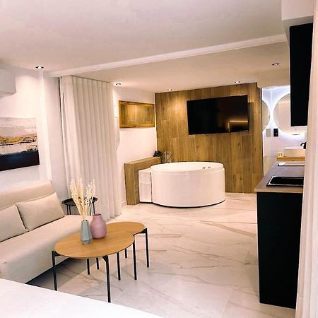 Cordoba Boutique Vv Con Jacuzzi Apartment Exterior foto