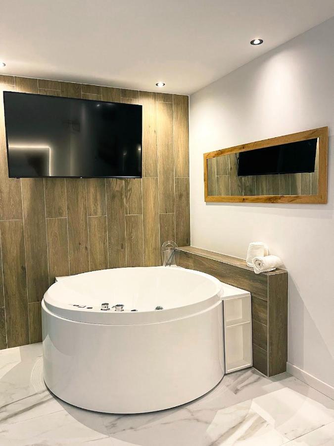 Cordoba Boutique Vv Con Jacuzzi Apartment Exterior foto