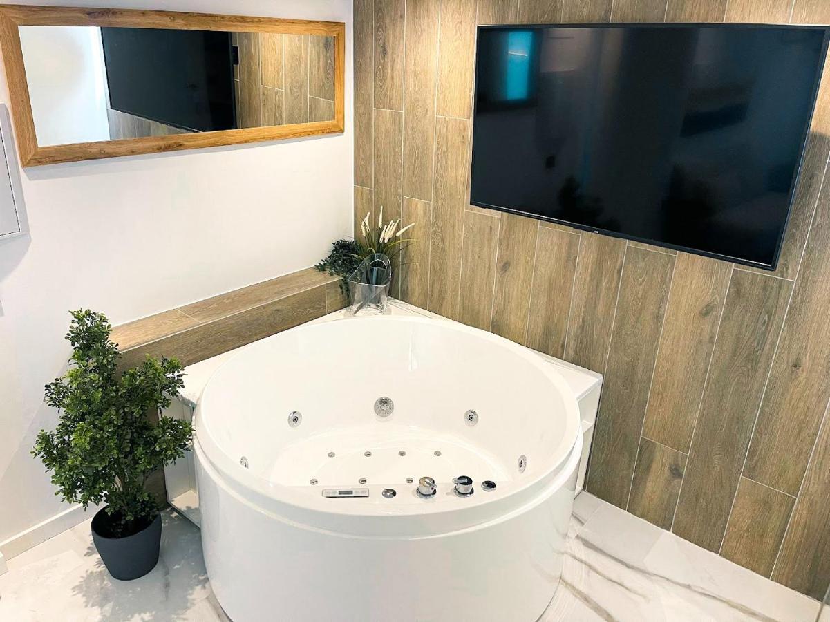 Cordoba Boutique Vv Con Jacuzzi Apartment Exterior foto